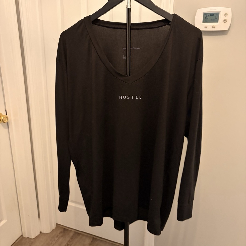 good hYOUman "HUSTLE" Black V-Neck Long Sleeve Top L Oversized Relaxed Slouchy